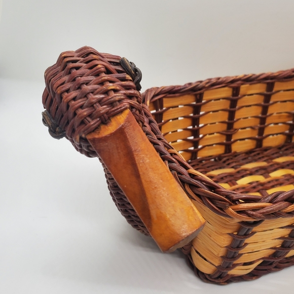 Vintage Duck Wicker Basket - Picture 6 of 8